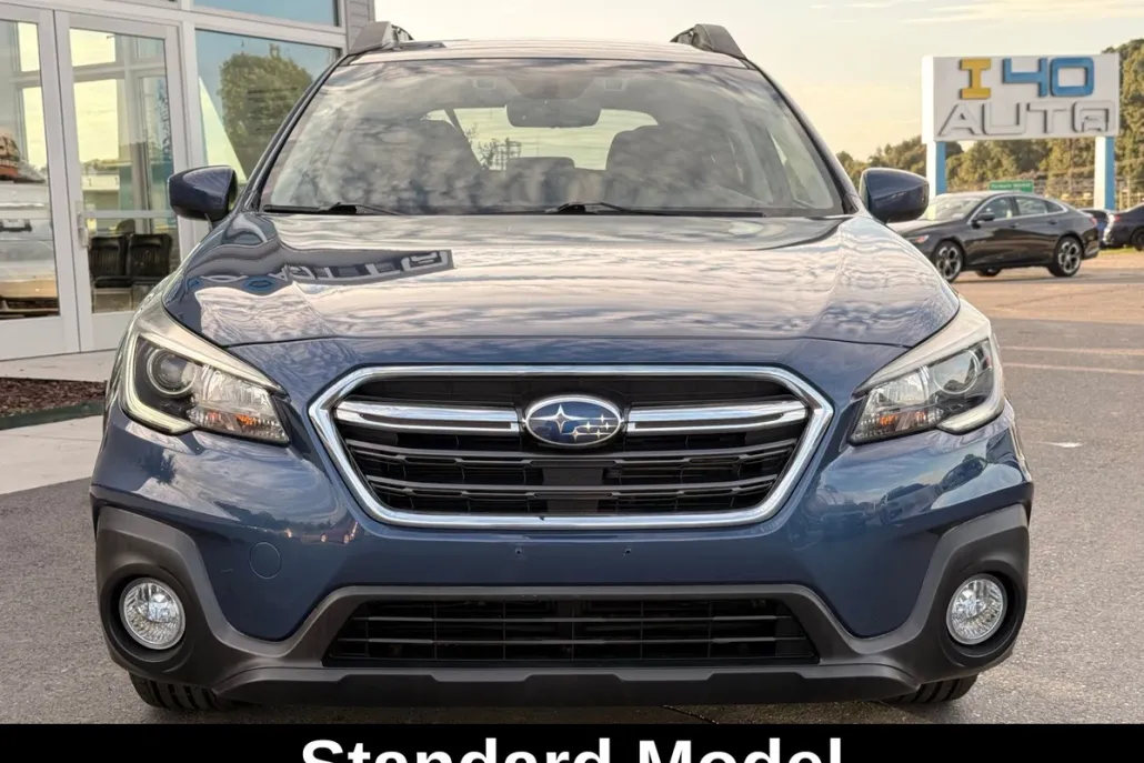 2019 Subaru Outback 2.5i Premium photo 1