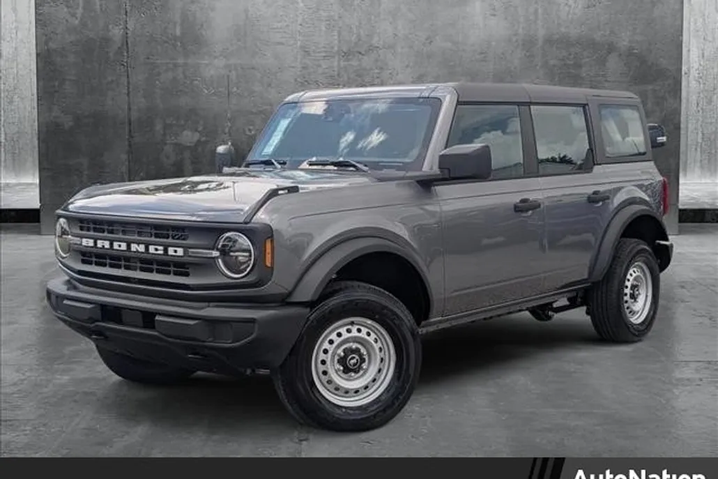 2025 Ford Bronco Base photo 1