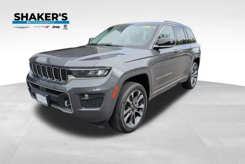 2022 Jeep Grand Cherokee Overland photo 1
