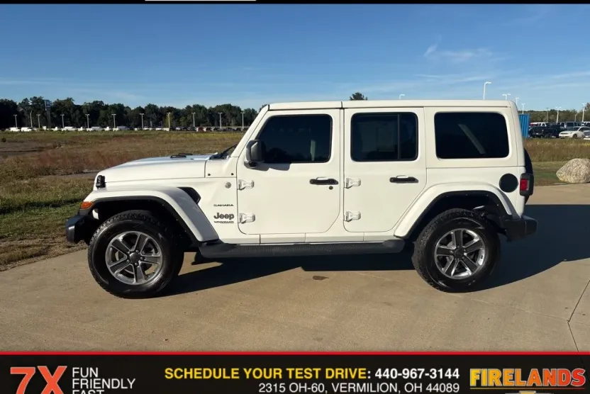 2022 Jeep Wrangler Unlimited Sahara photo 1