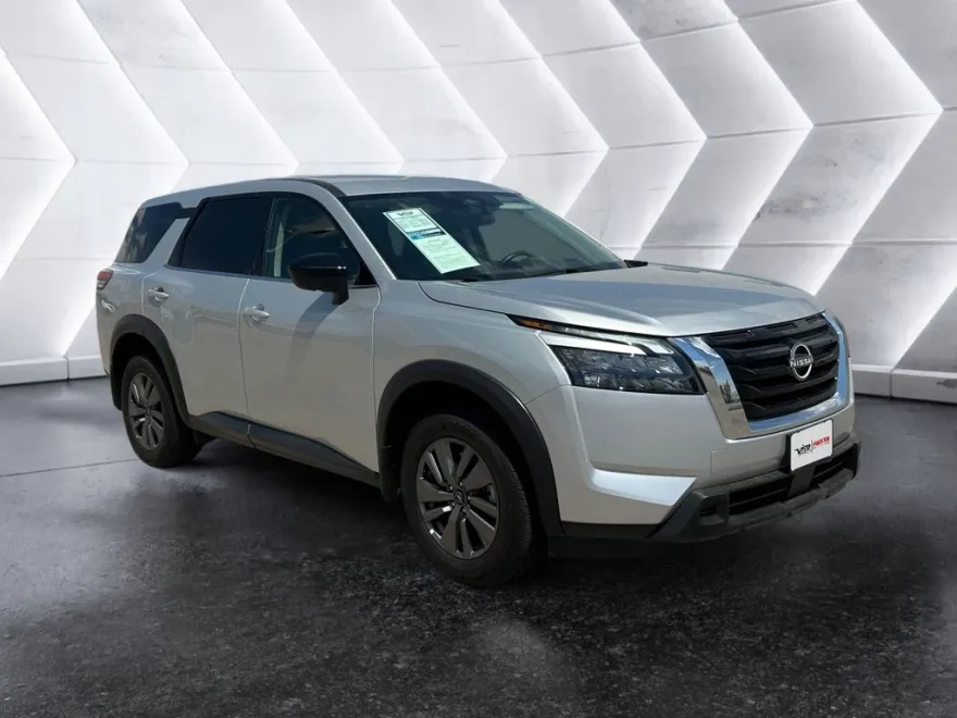 2025 Nissan Pathfinder S photo 1