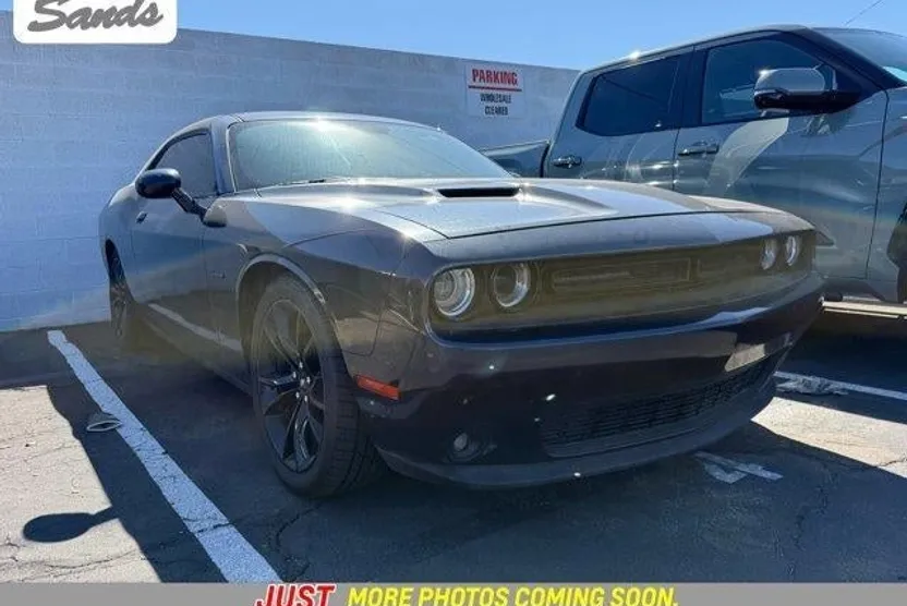 2018 Dodge Challenger R/T photo 1