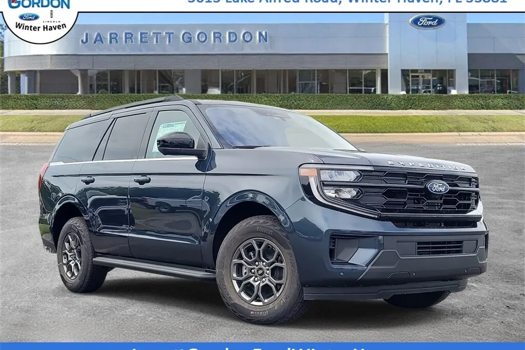 2025 Ford Expedition photo 1