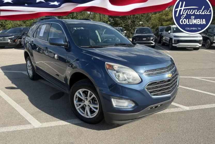 2017 Chevrolet Equinox LT photo 1