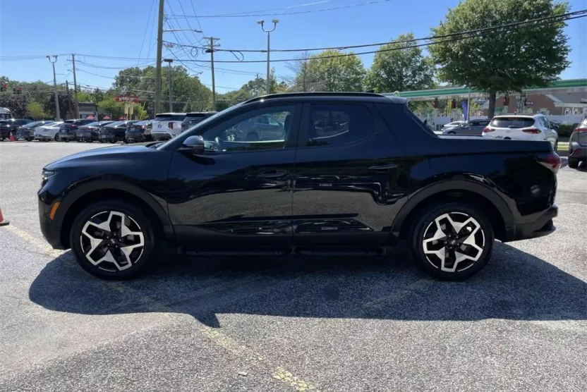2023 Hyundai Santa Cruz Limited photo 1