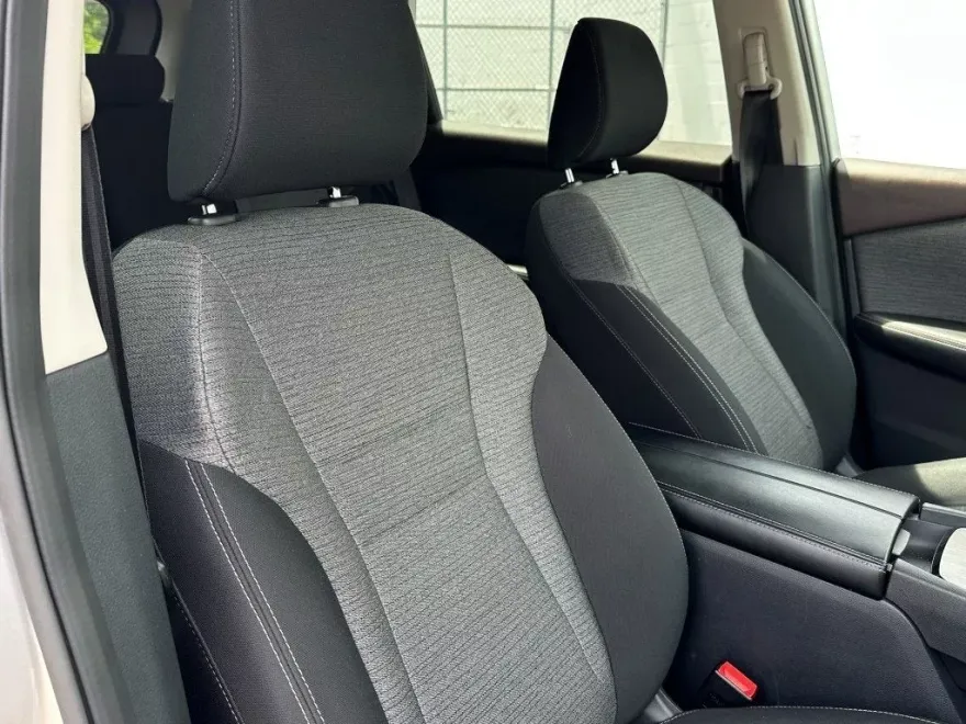 2023 Nissan Rogue SV photo 14