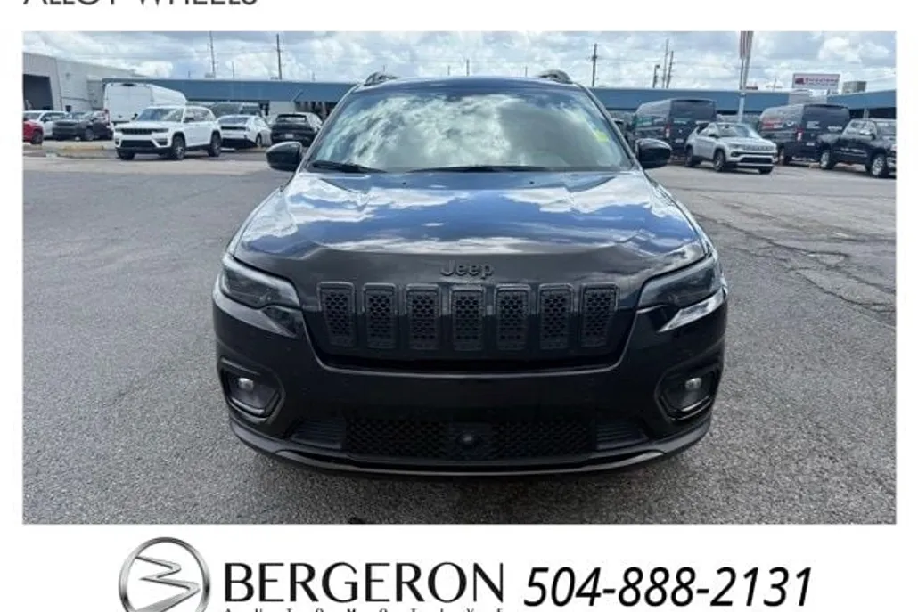 2023 Jeep Cherokee Altitude Lux photo 1