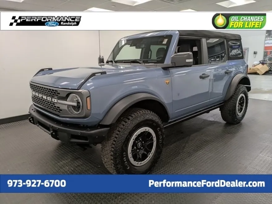 2024 Ford Bronco Badlands photo 1