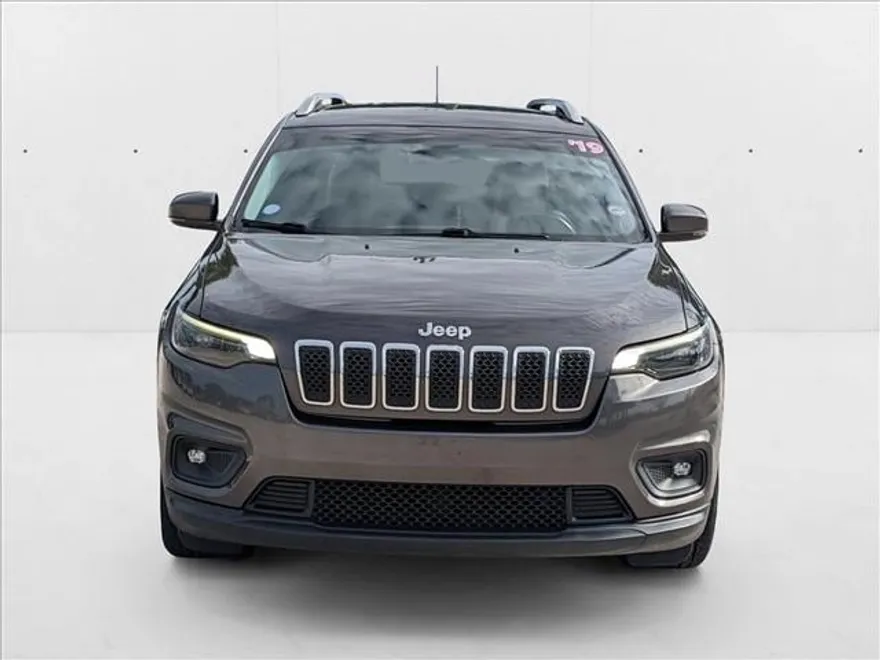 2019 Jeep Cherokee Latitude photo 1