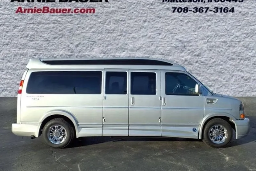 2017 Gmc Savana Cargo 2500 photo 1