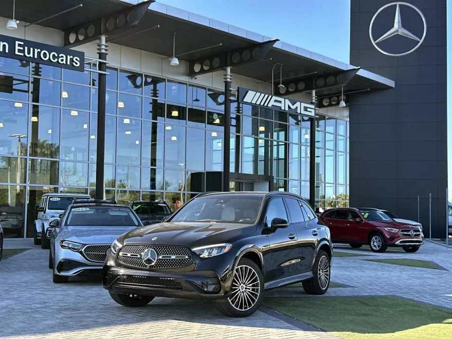 2026 Mercedes Benz GLC 300 photo 1