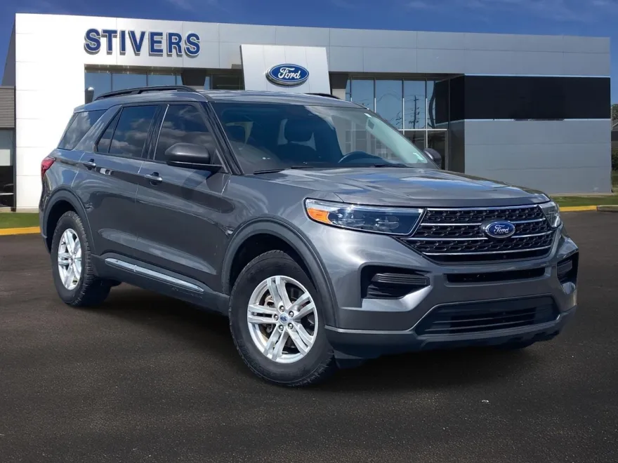 2022 Ford Explorer XLT photo 1