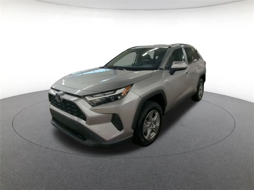 2022 Toyota RAV4 Hybrid XLE photo 1