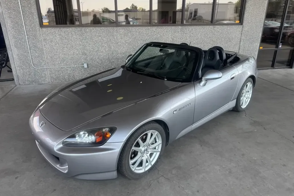 2005 Honda S2000 Base photo 1