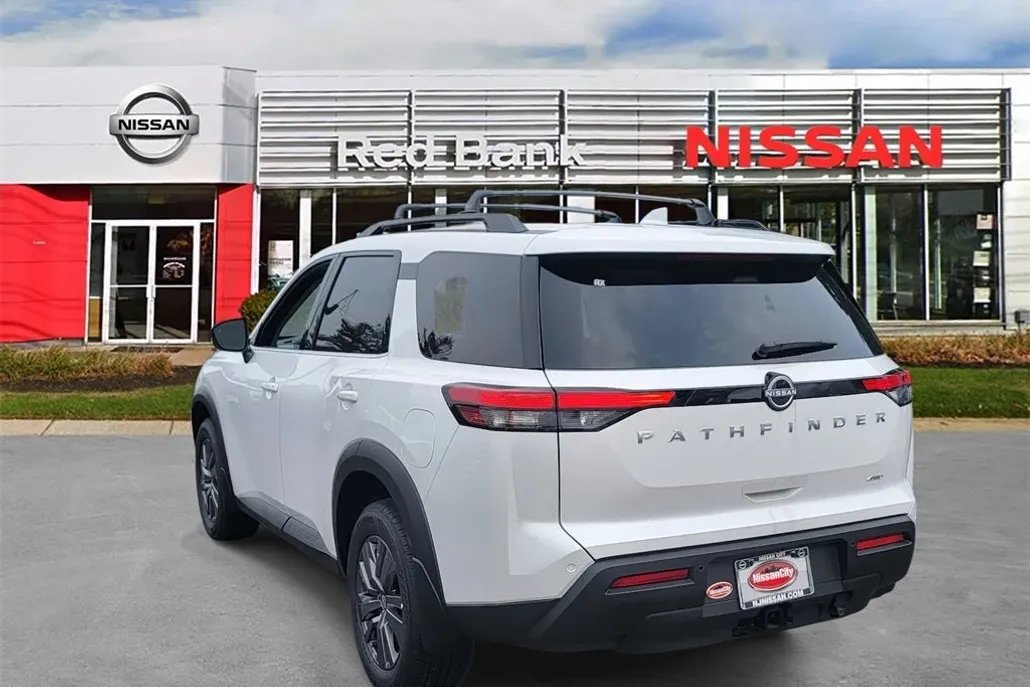 2025 Nissan Pathfinder SV photo 1