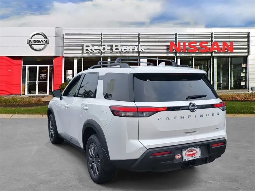 2025 Nissan Pathfinder SV photo 1
