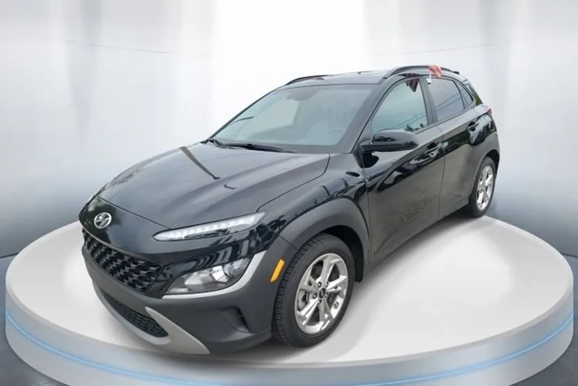 2022 Hyundai Kona SEL photo 1