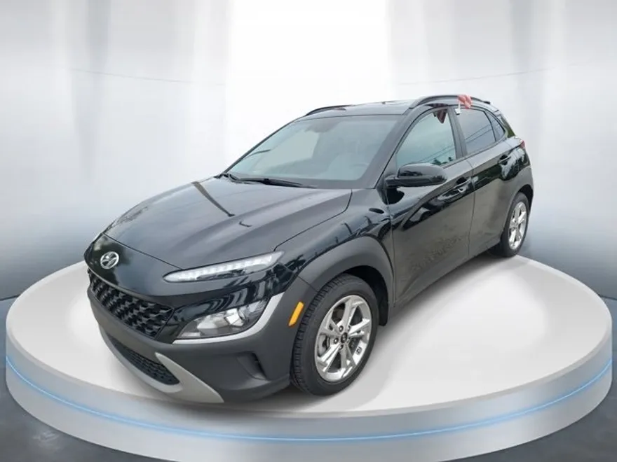 2022 Hyundai Kona SEL photo 1