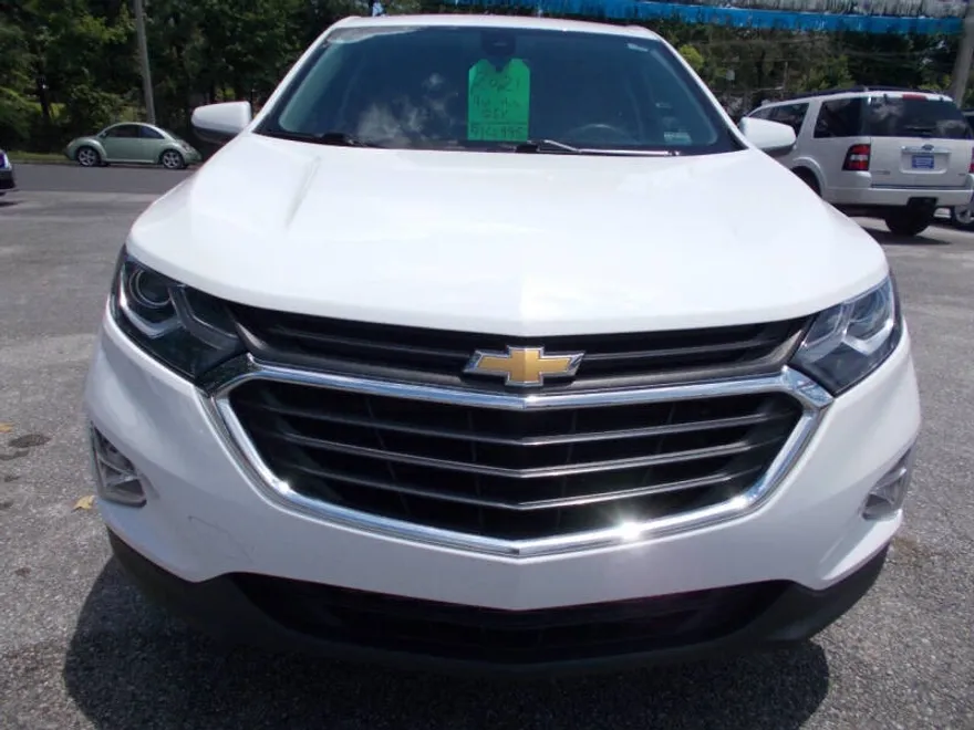 2021 Chevrolet Equinox LT photo 1