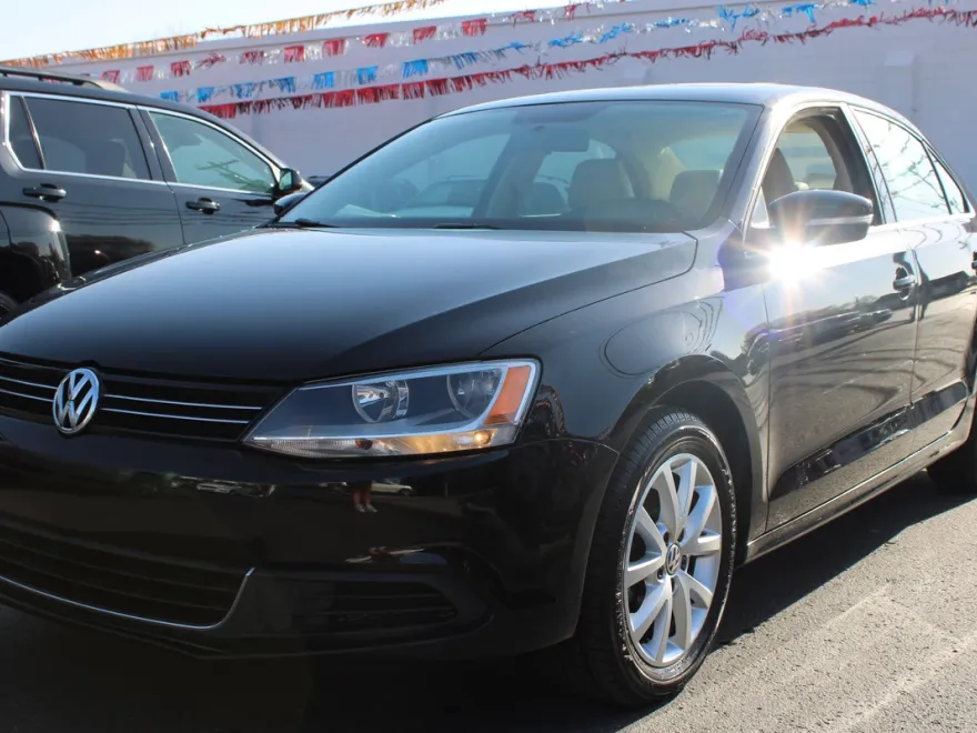 2013 Volkswagen Jetta SE photo 1