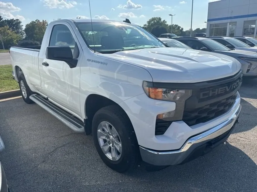 2024 Chevrolet Silverado 1500 photo 1