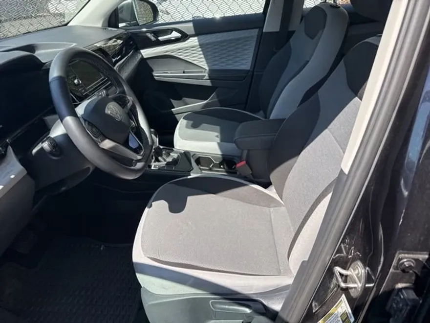 2024 Volkswagen Taos S photo 1