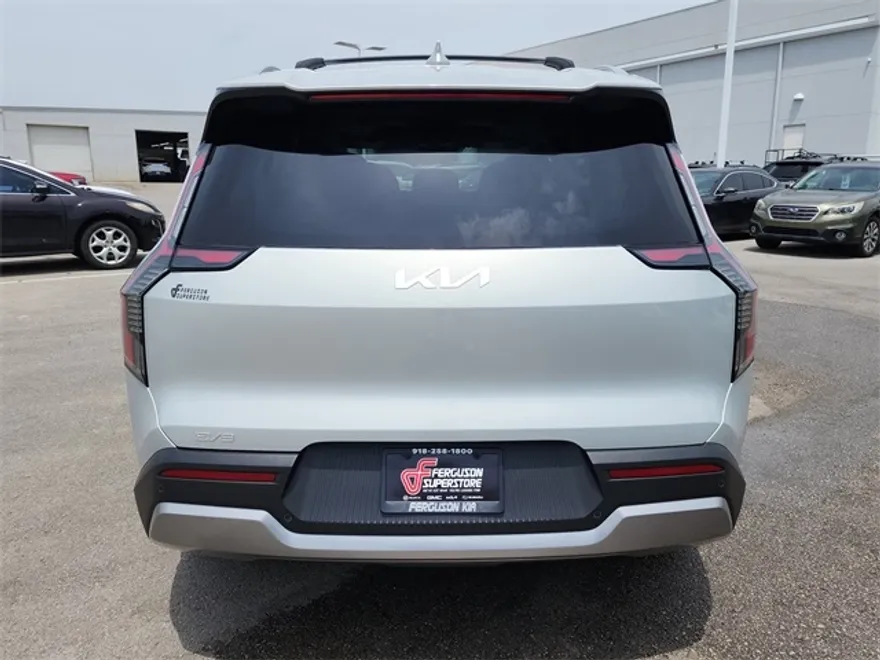 2026 Kia EV9 Wind photo 1