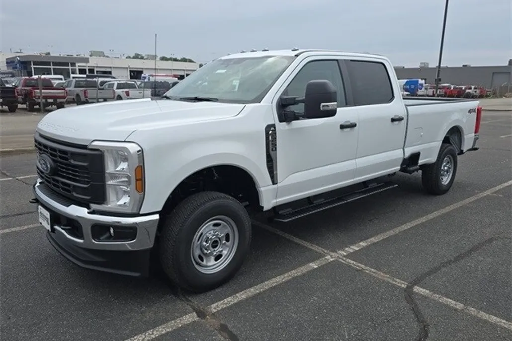 2025 Ford F-250 XL photo 1