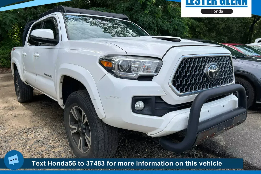 2018 Toyota Tacoma TRD Sport photo 1