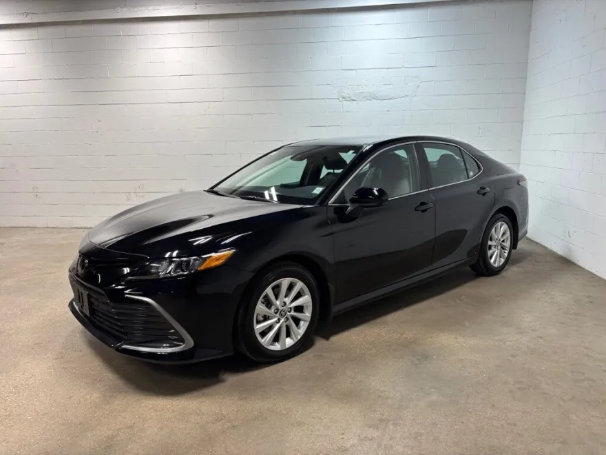 2024 Toyota Camry LE photo 1