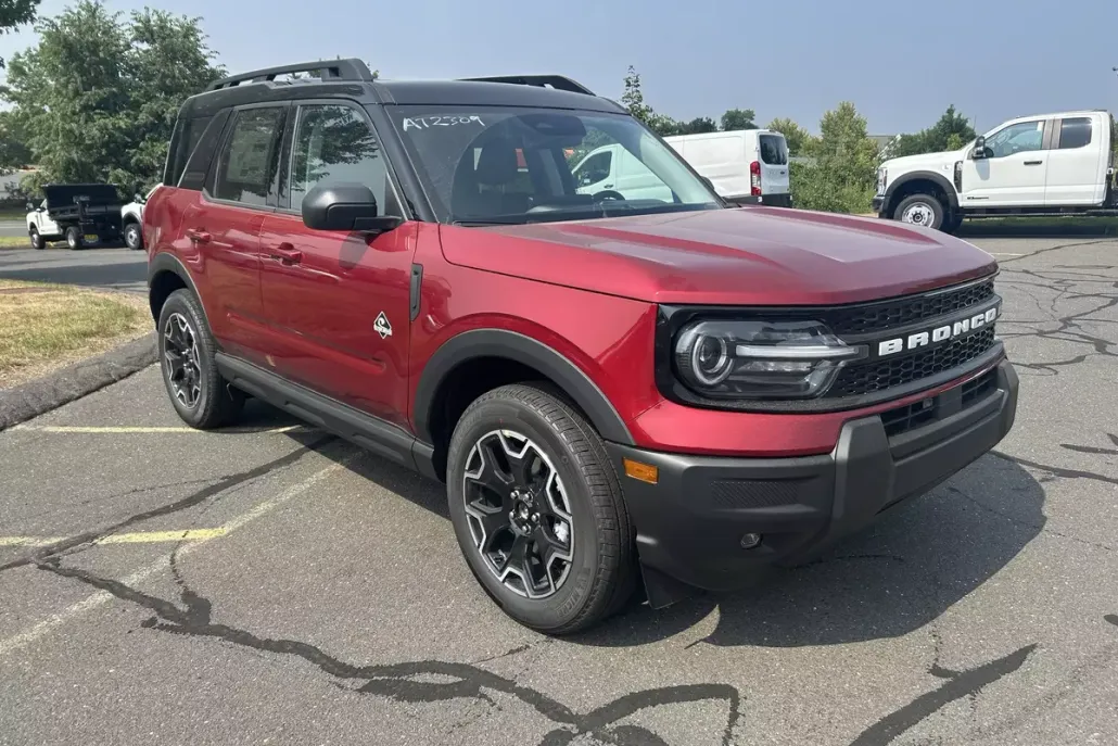 2025 Ford Bronco Sport Outer Banks photo 1
