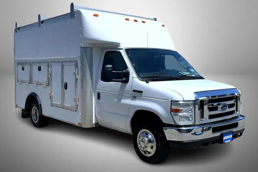 2013 Ford E-350 photo 1