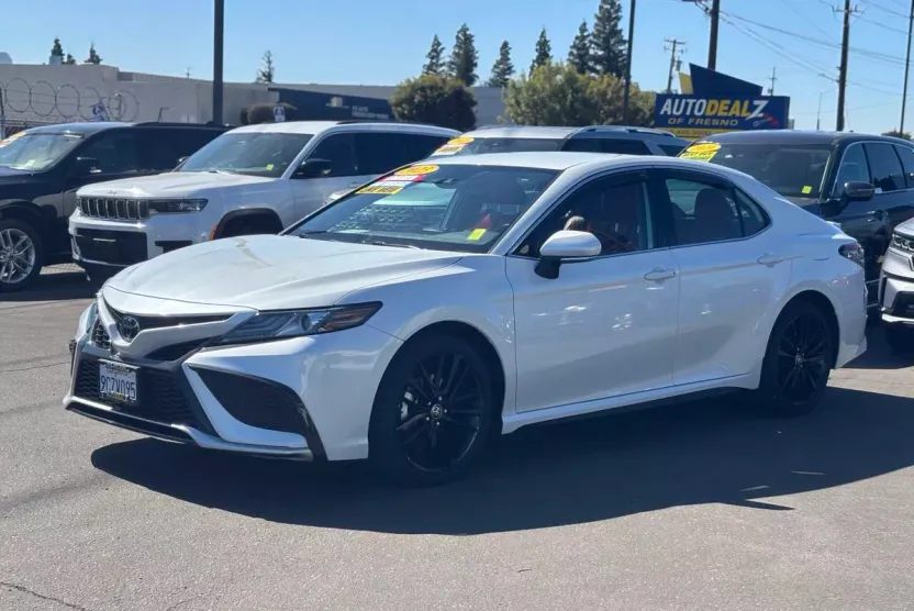 2023 Toyota Camry XSE photo 1