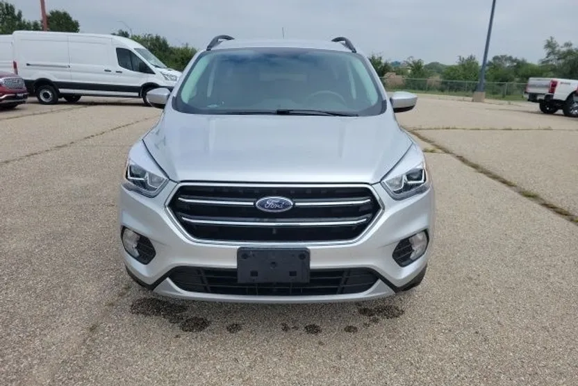 2018 Ford Escape SEL photo 1