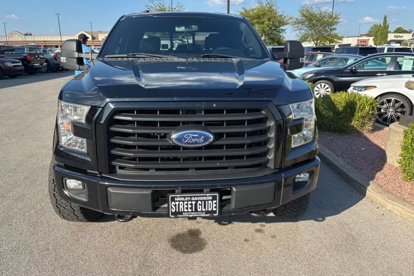 2017 Ford F-150 XLT photo 1