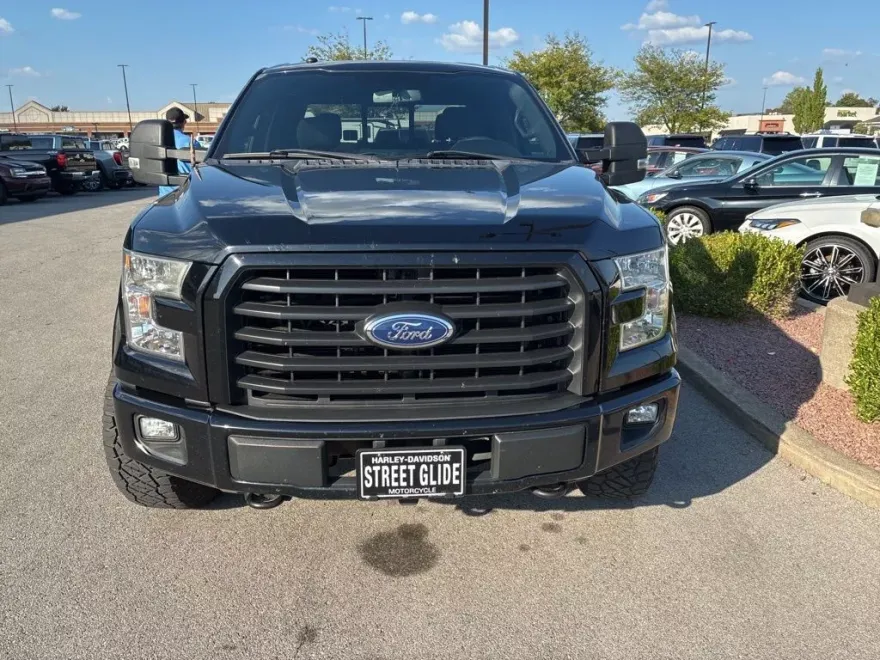 2017 Ford F-150 XLT photo 1