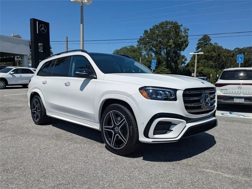 2026 Mercedes Benz GLS 450 4MATIC photo 1