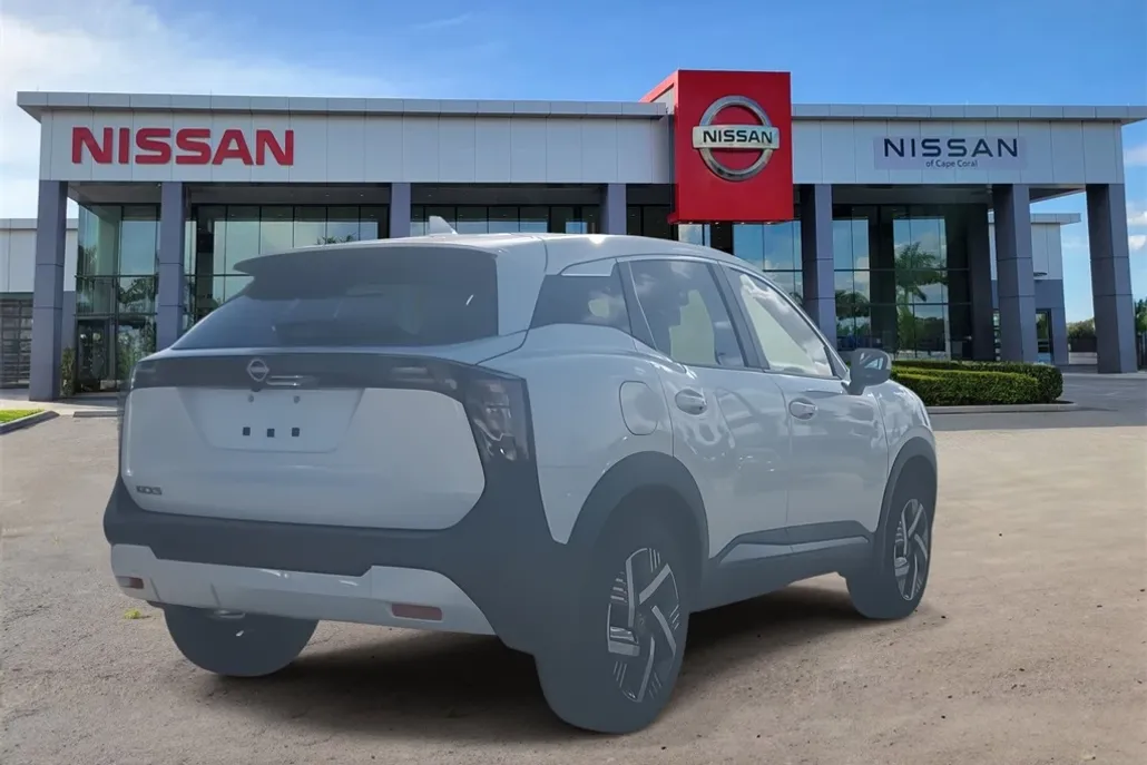 2025 Nissan Kicks SV photo 1