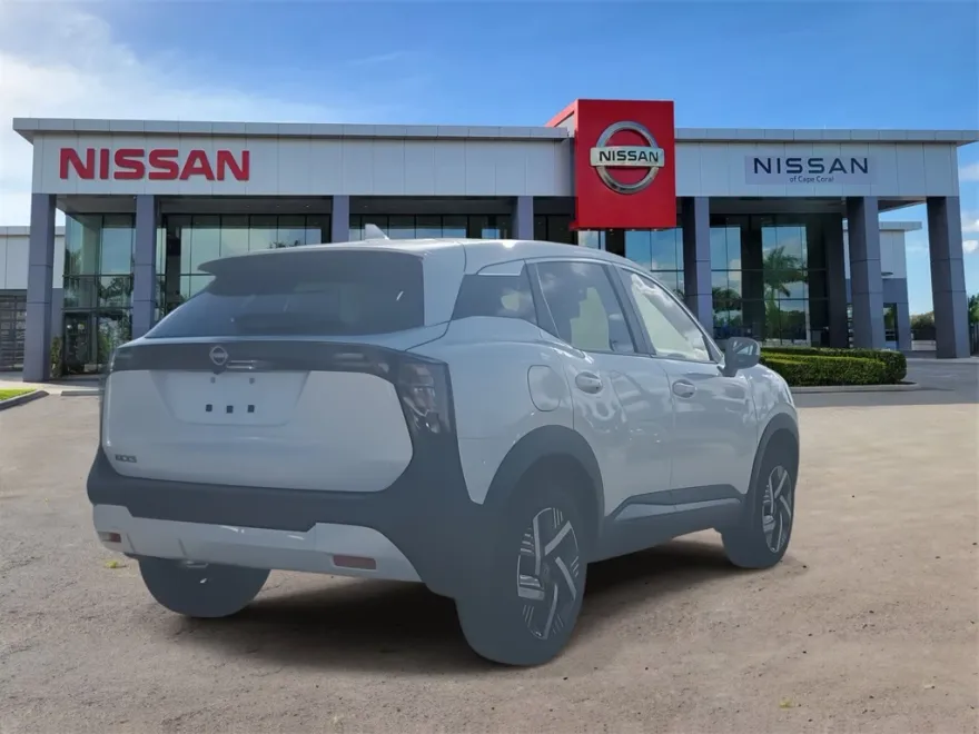2025 Nissan Kicks SV photo 1