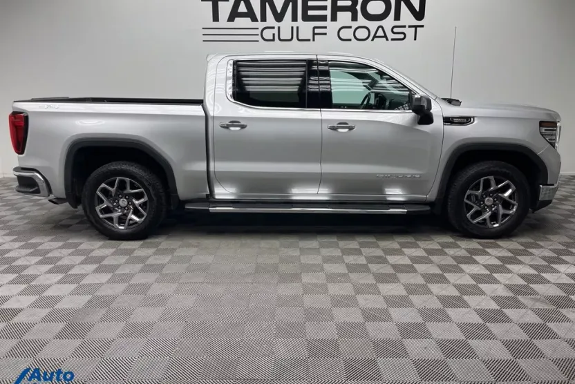 2022 Gmc Sierra 1500 SLT photo 1