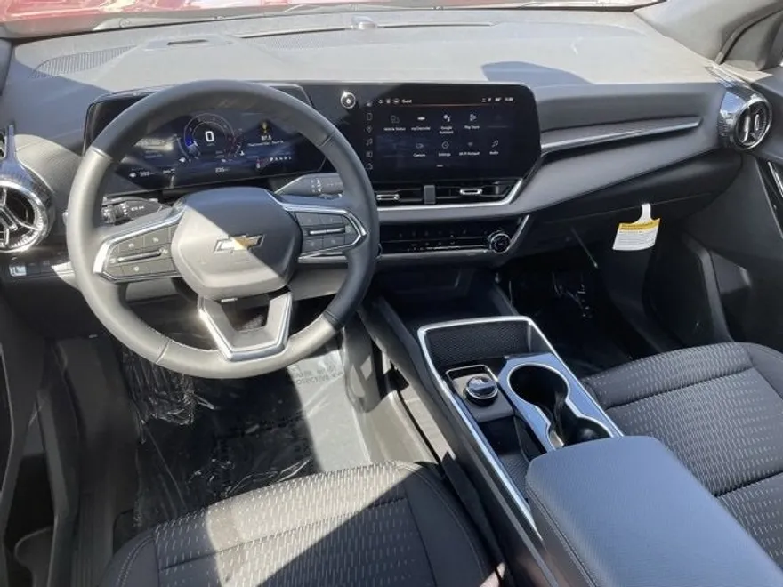 2026 Chevrolet Equinox LT photo 1