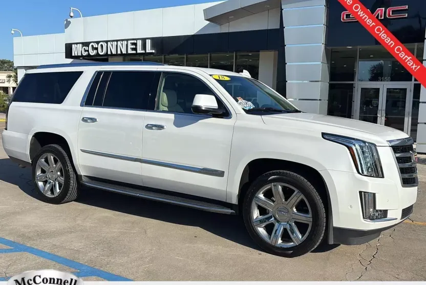 2018 Cadillac Escalade ESV Luxury photo 1