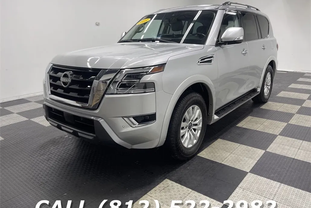 2023 Nissan Armada SV photo 1