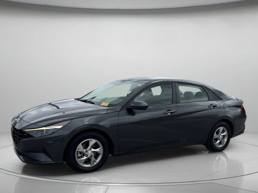 2021 Hyundai Elantra SE photo 1
