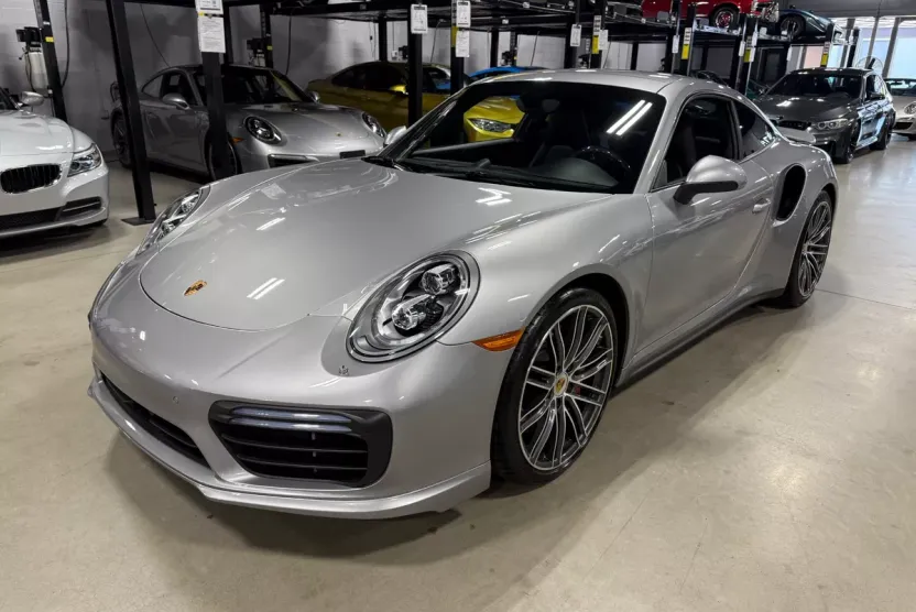 2017 Porsche 911 Turbo photo 1