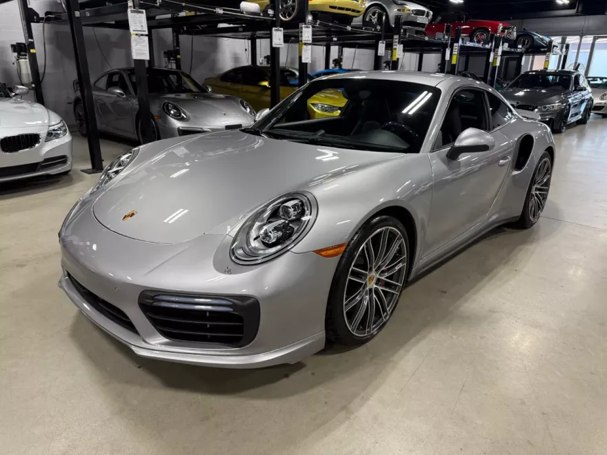 2017 Porsche 911 Turbo photo 1