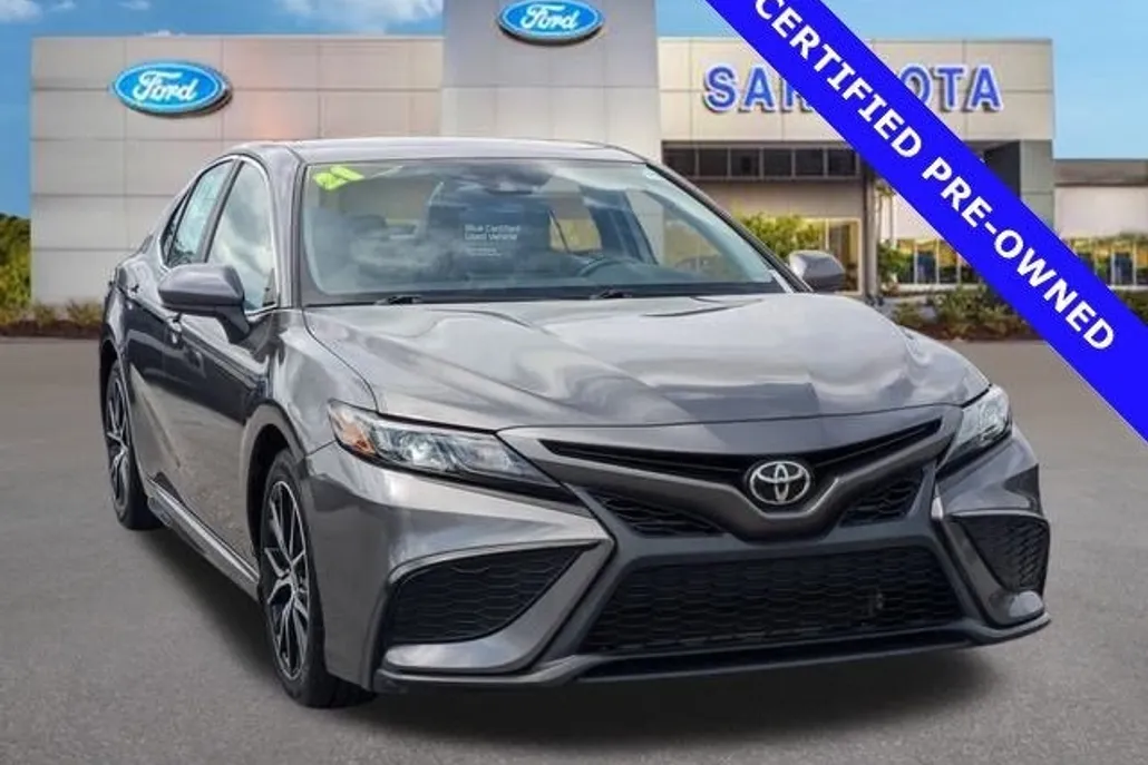 2021 Toyota Camry SE photo 1