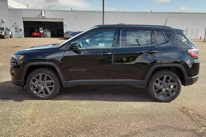 2025 Jeep Compass Limited photo 1