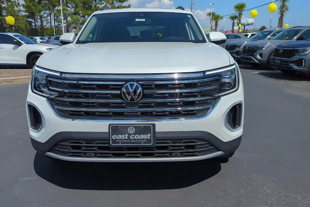 2026 Volkswagen Atlas SE Technology photo 1