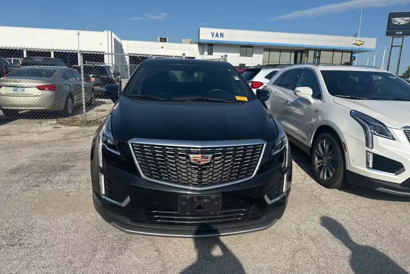 2021 Cadillac XT5 Premium Luxury photo 1